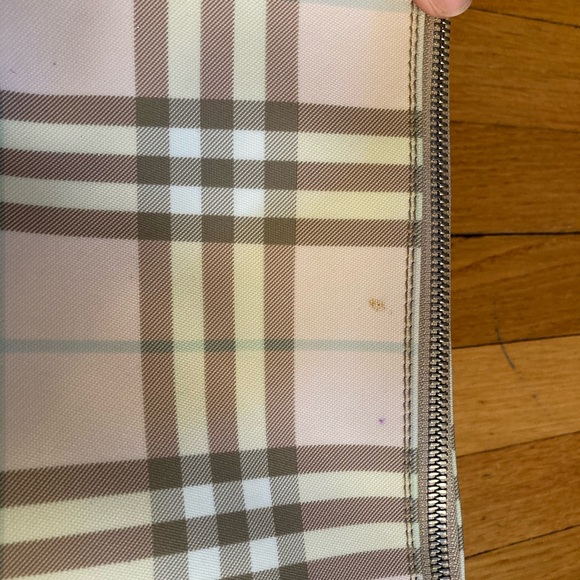 Burberry Purse - Picture 11 of 12